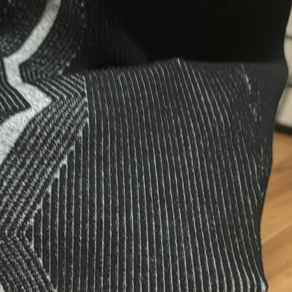 Noir Sophisticated & Sexy Mini Dress Textured Geometric Design w/Stretch Sz Med - Picture 5 of 6